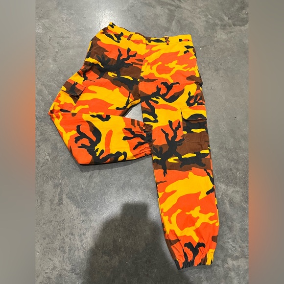 Orange army camo pants women’s medium - Picture 8 of 8